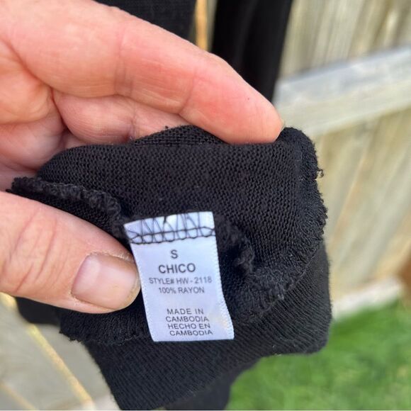 Zenana Outfitters Black Button-Down Top - Picture 6 of 8